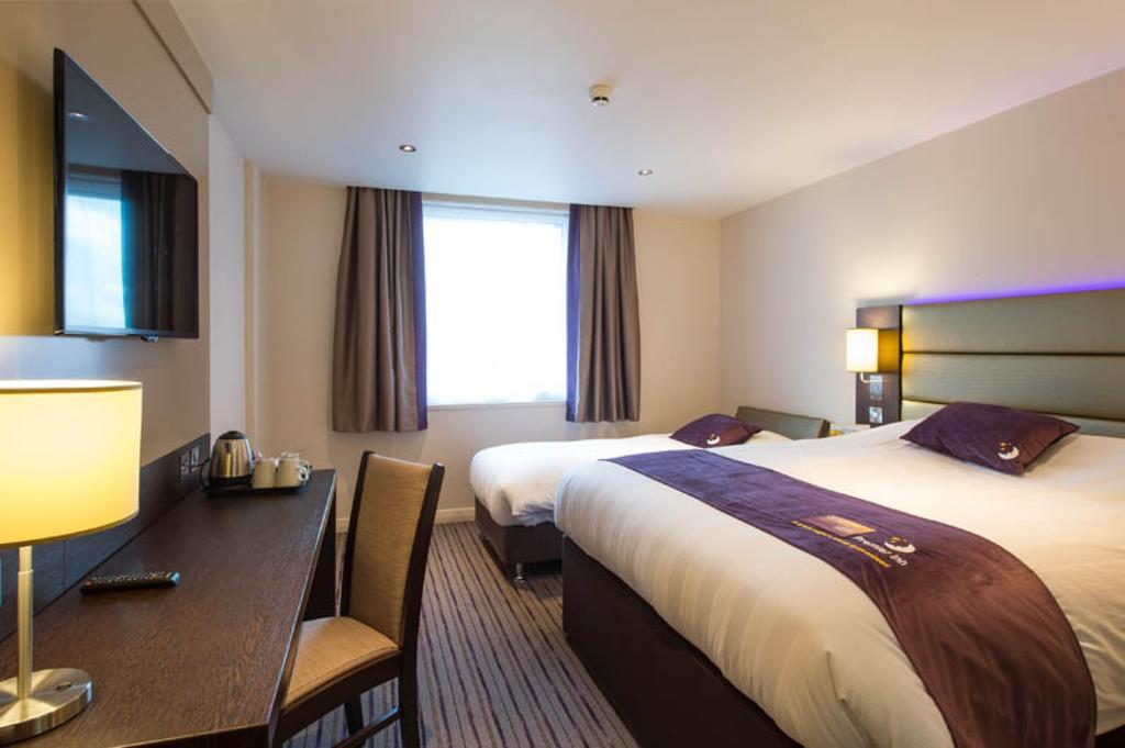 Premier Inn Fleet Zewnętrze zdjęcie