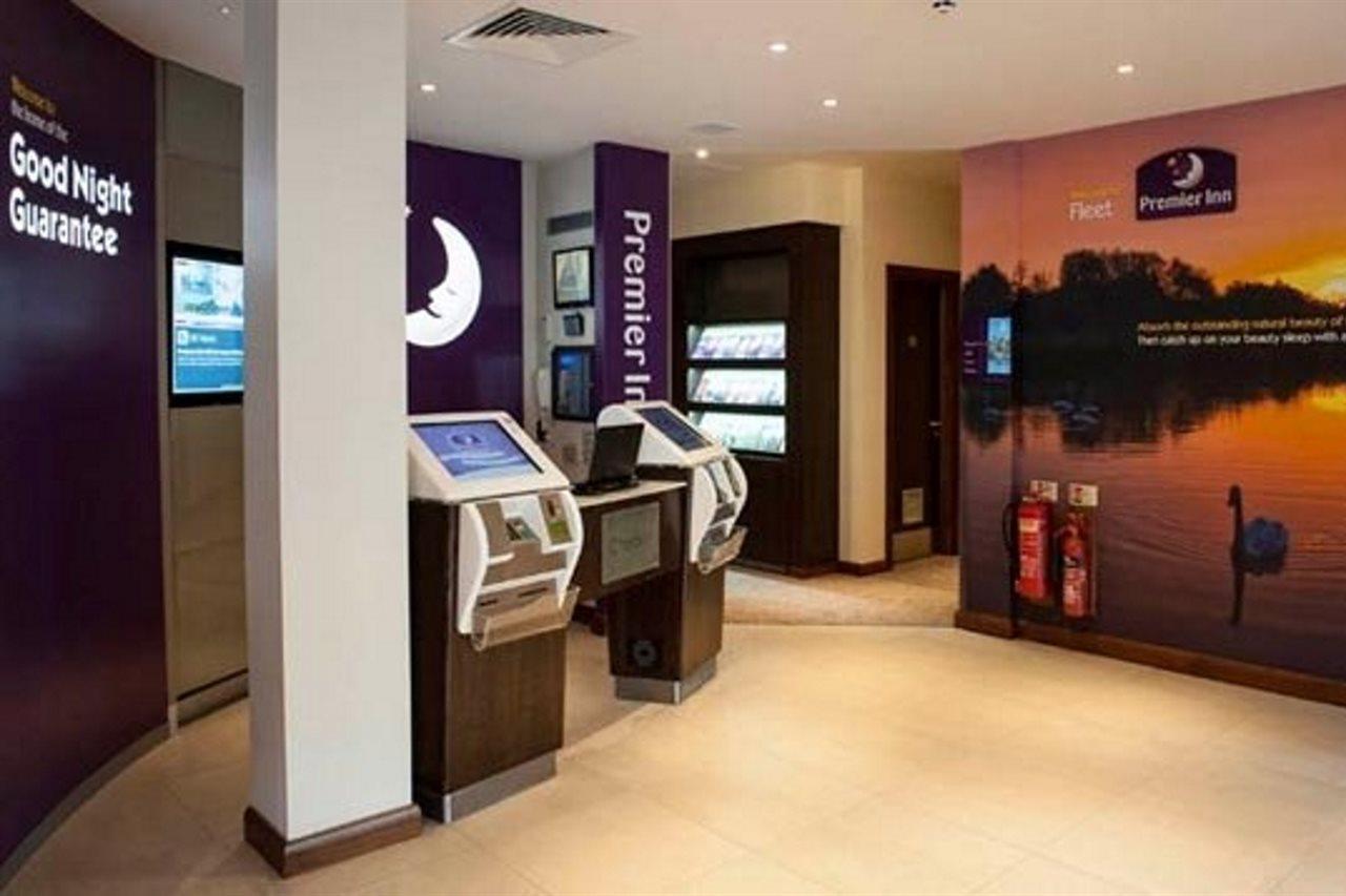Premier Inn Fleet Zewnętrze zdjęcie
